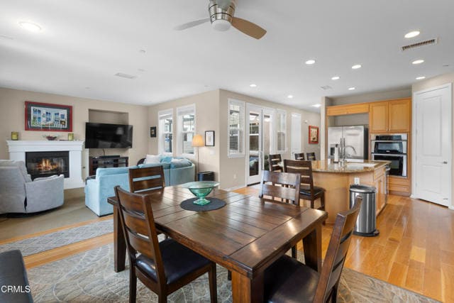 Photo - 1423 Caspian Way