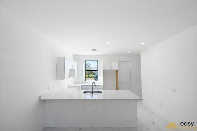 Photo - 1045 Jaguar Blvd