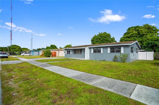 Photo - 19631 NW 6th Ct