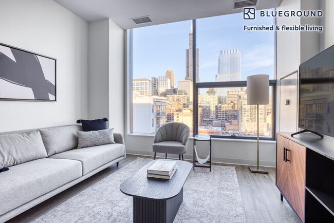Building Photo - 808 W Van Buren St Rental