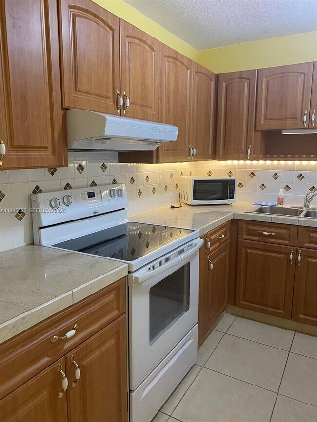 Photo - 9301 SW 92nd Ave Unit 210C