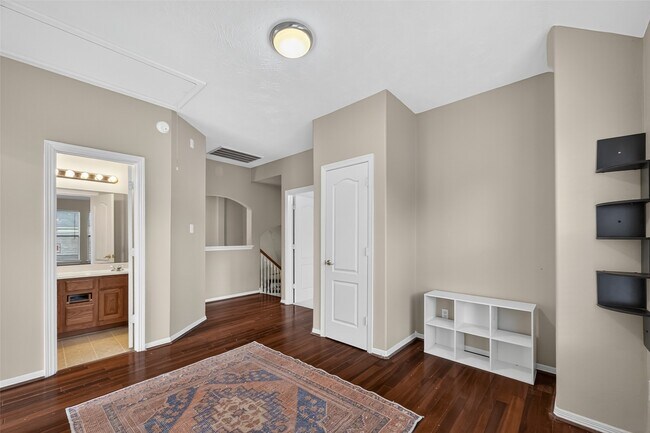 Building Photo - 19207 Pinewood Mist Ln