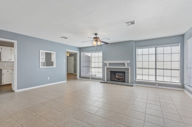 Photo - 3343 Chimney Pl Dr