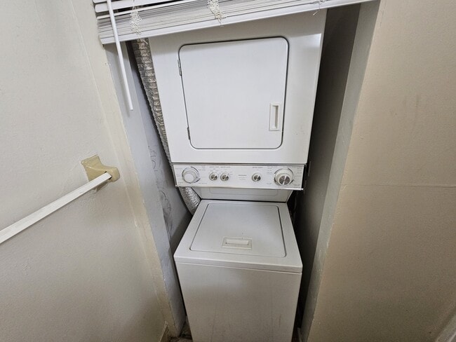 Photo - 2556 NW 52nd Ave