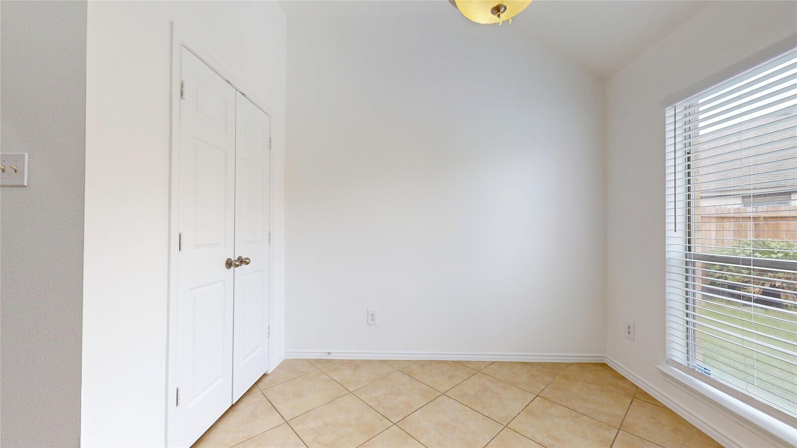 Photo - 2001 Balsam Lake Ln