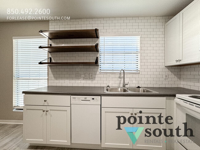 Photo - 6385 Schoel Ln