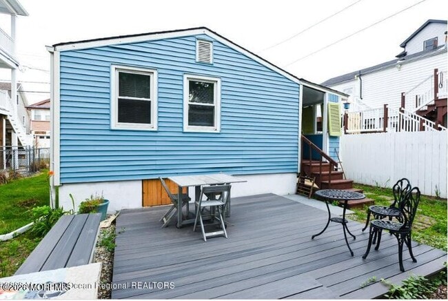 Photo - 30 Waterwitch Ave