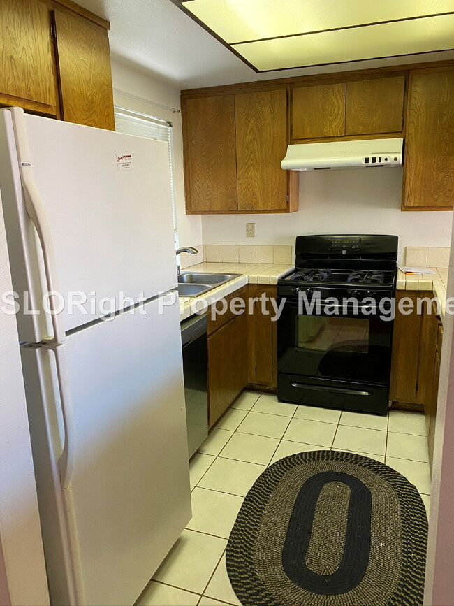 Photo - AVAILABLE SEPTEMBER- 2 Bedroom/ 2 Bathroom Condo In Laguna Lake Area Unit 18