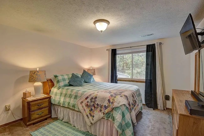 Building Photo - 5711 N Hermosa Ct Unit Bedroom