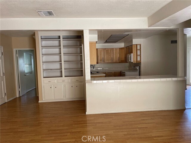 Photo - 631 Harvard Ave N Unit 1