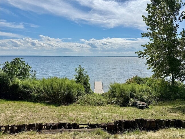 Photo - 395 NY-49