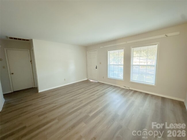 Photo - 5006 Malibu Dr