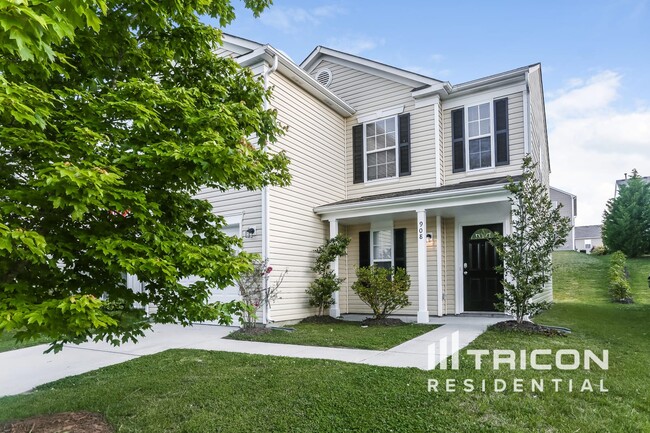 Building Photo - 908 Littleton Dr