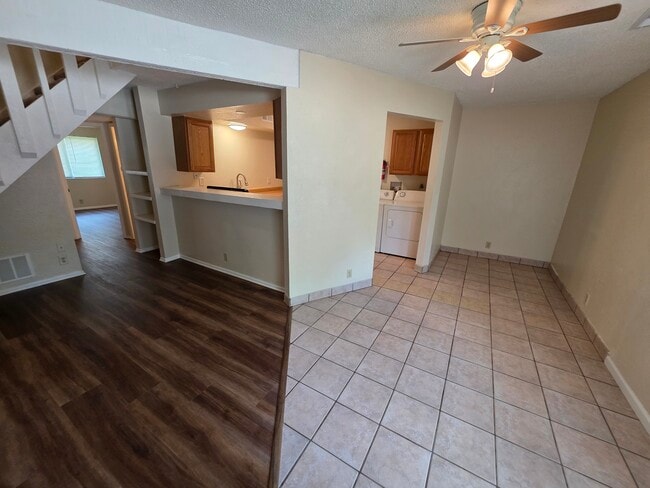 3326 - 3326 Condo Unit B