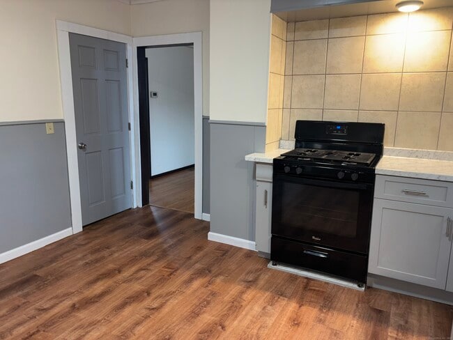 Photo - 49 N Harbor St Unit 1