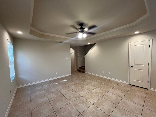 Photo - 6635 Mia Way