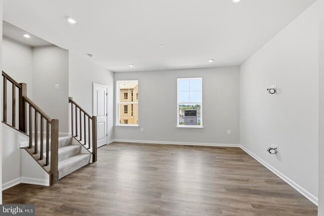 Photo - 241 Monteith Dr