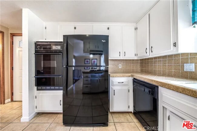 Photo - 28665 Zion Dr