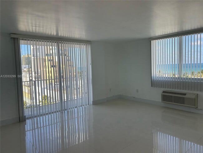 Photo - 1255 Collins Ave Unit 807