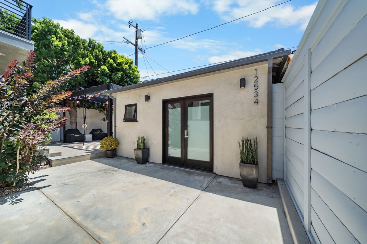 Photo - 12534 Gilmore Ave