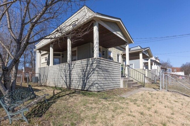 Photo - 4559 N Edgewood Ave Unit 4559 North Edgewood Ave
