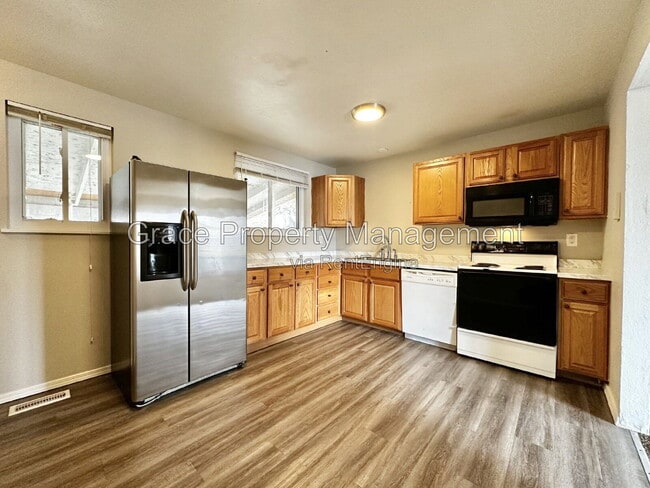 Photo - 3801 E 117th Ave