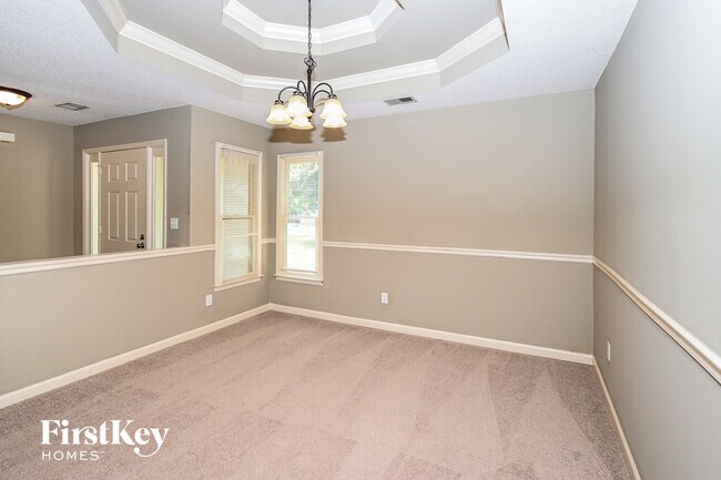 Photo - 5802 Millers Pond Ln