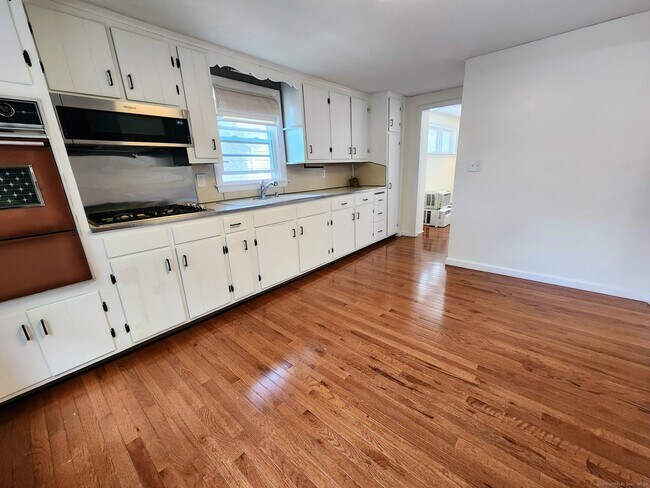 Photo - 153 Pearl St