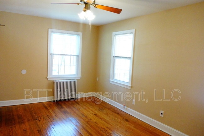 Photo - 8401 Greenwood Ave Unit #4
