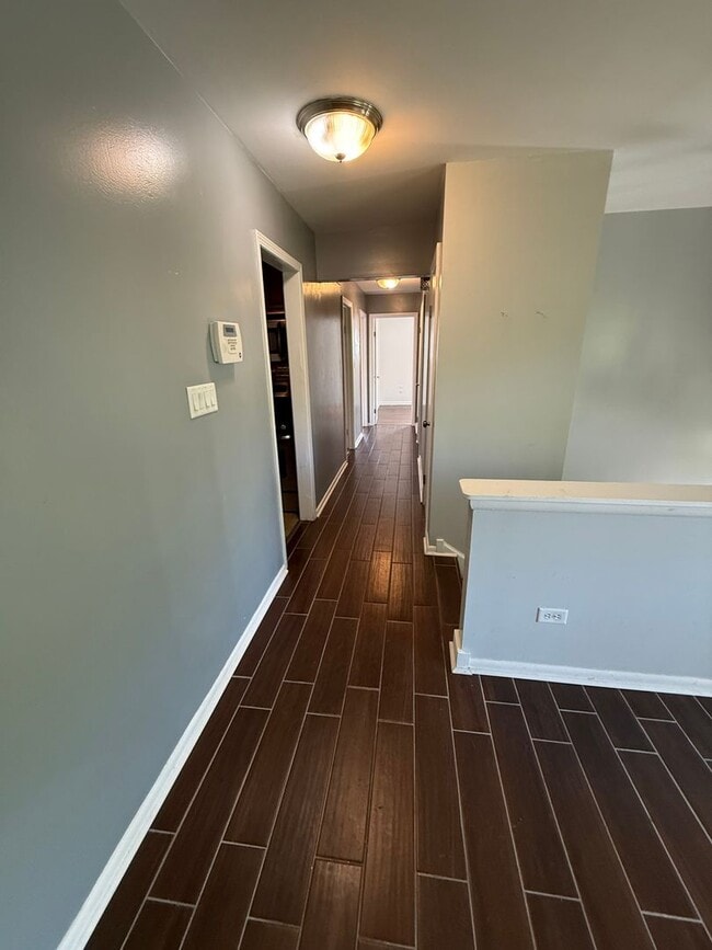 Photo - 8520 Lakewood Ave