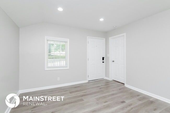 Photo - 931 S Church St