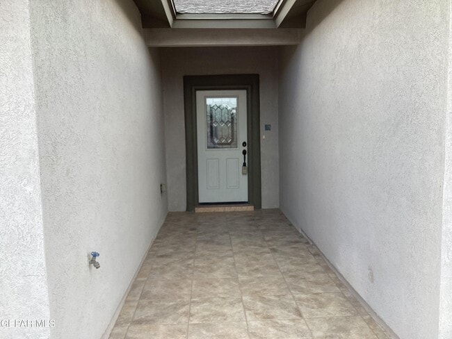 Photo - 5925 Speyside Dr