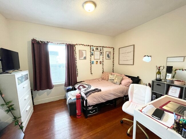 Photo - 20 Eastman St Unit 1T