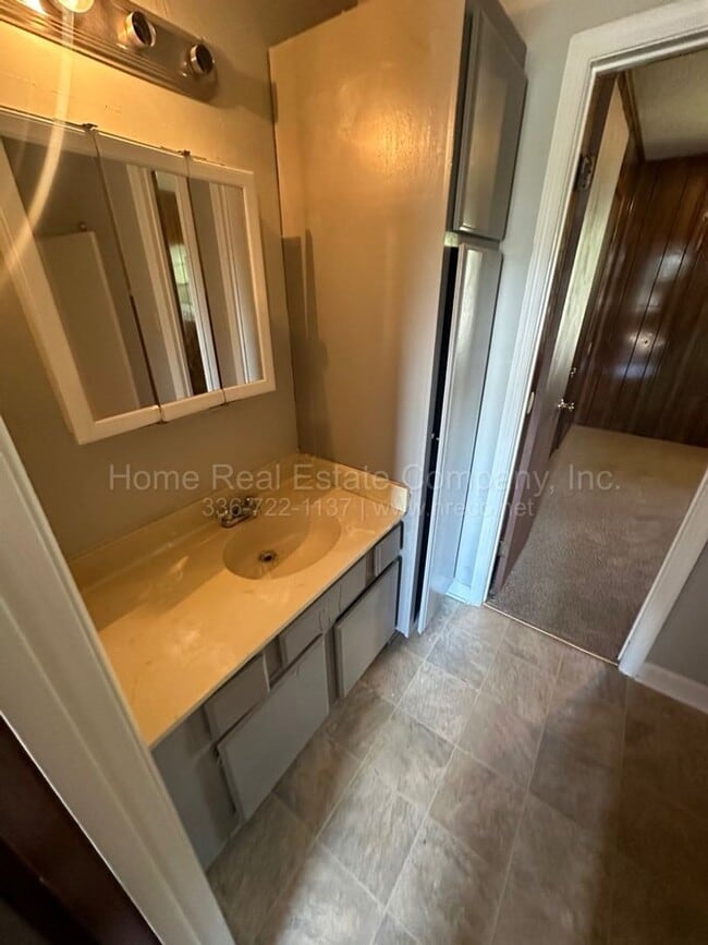 Photo - 406 Spaugh St SW Unit 406-D