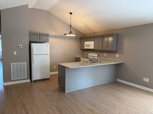 3096 Raintree Dr