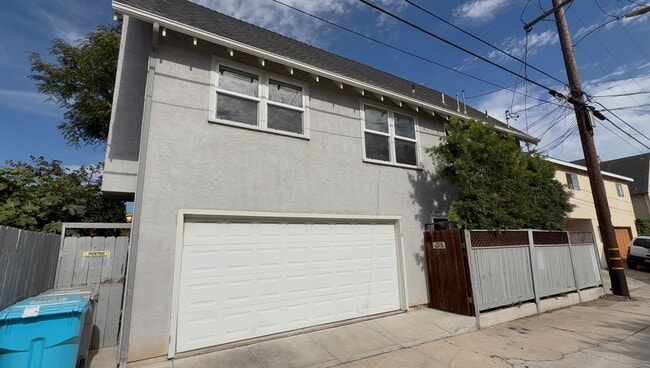 Building Photo - 3536-3538 Herman Avenue Unit 3538