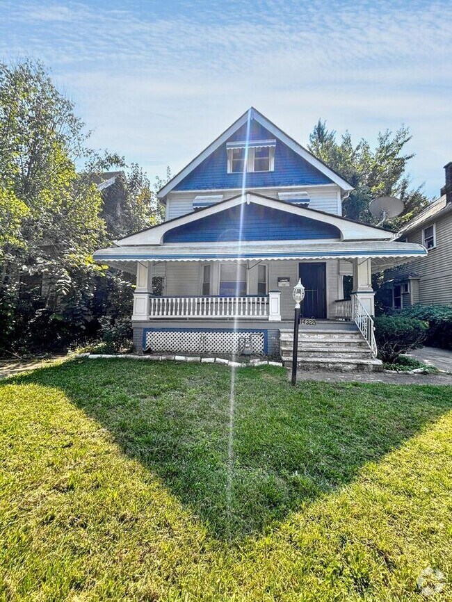 Building Photo - Charming 3-Bedroom Home with Front Porch /...