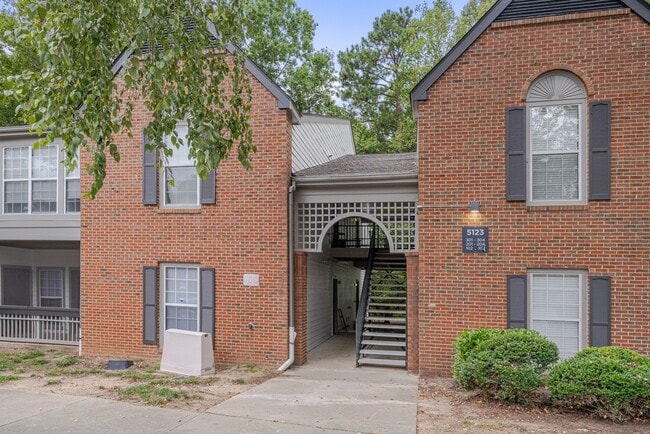 Photo - Southpoint Estate Apartments