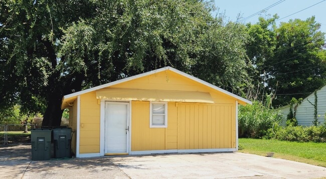 Building Photo - 3500 32nd St Rental