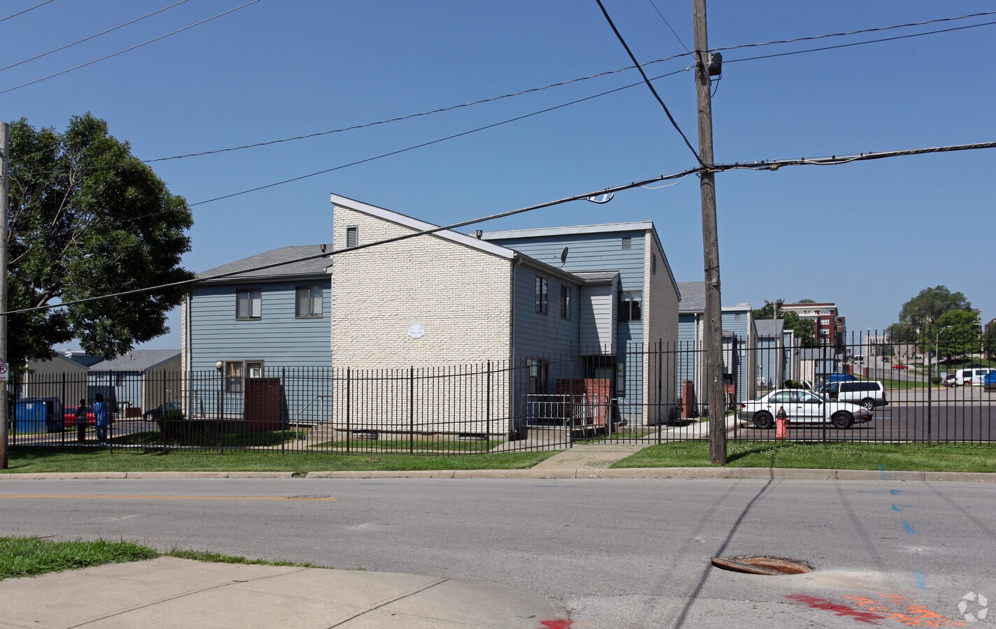 Parker Square Apartments - Parker Square Apartments