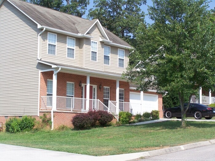 3 bed, 2.5 bath, 2 car garage 2 story home... - 3 bed, 2.5 bath, 2 car garage 2 story home...