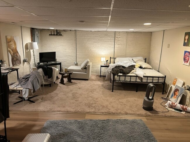 Photo - 3405 Ward St Unit 2 Bedroom