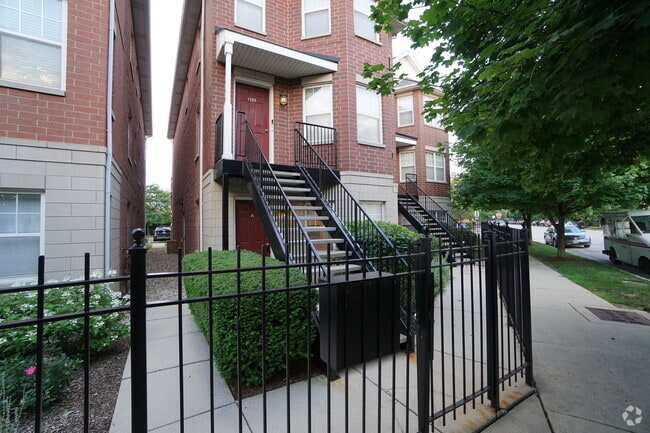 Building Photo - 1103 N Crosby St Unit A Rental