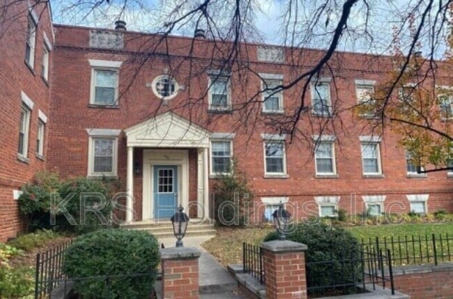 Photo - 1305 E Abingdon Dr Unit 4