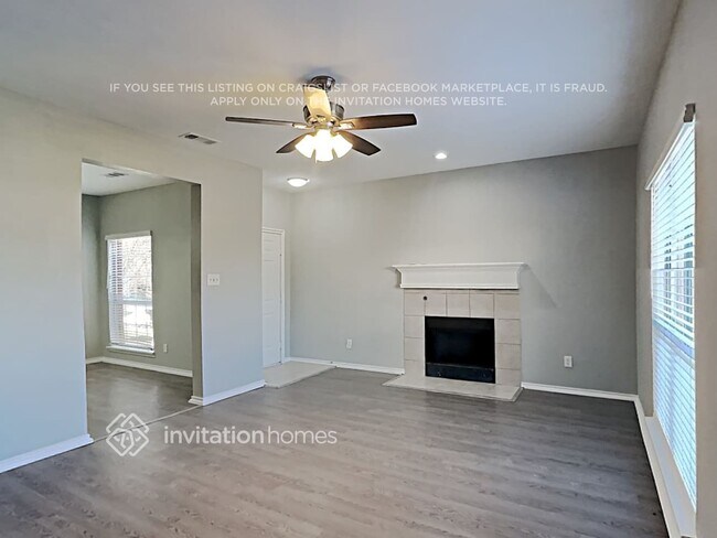 Photo - 1306 Deville Cir