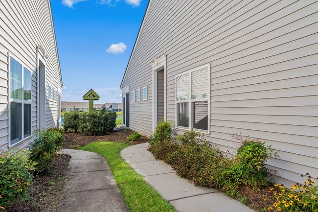 4451 Livorn Loop