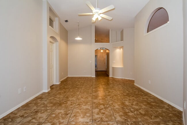 Photo - 6752 Waterton Dr