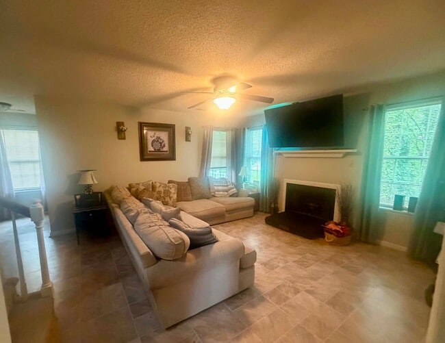 Photo - 1112 Cotten Farm Dr