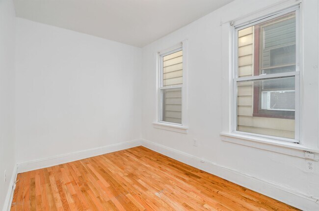 309 Cator Ave