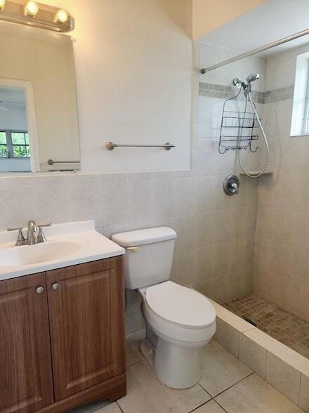Photo - 2940 NE 19th Terrace Unidad South Side
